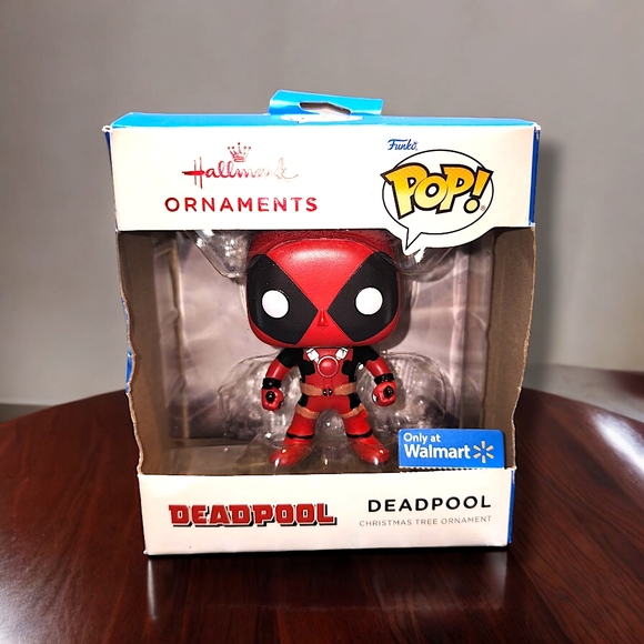 Funko Pop! Hallmark Ornaments DEADPOOL Walmart Exclusive 2021 Switch Case Cover - Picture 1 of 9